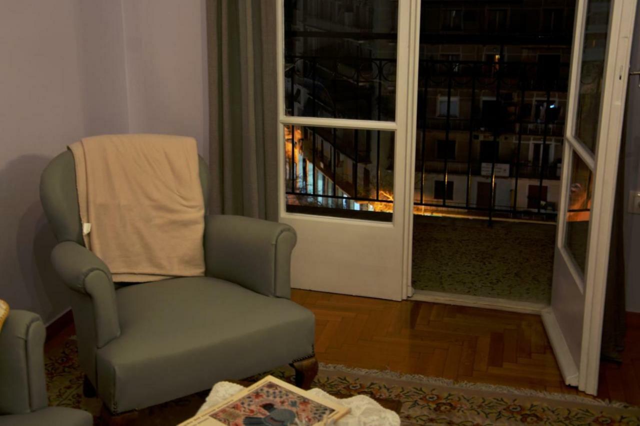 Vintage, Spacious Apartment In The Heart Of Athens! Exteriör bild